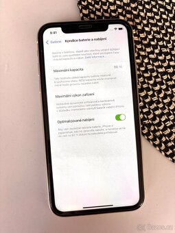 iPhone 11, 128 GB - 10