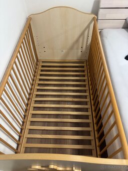 Dětská postýlka s přebalovacím pultem - 10