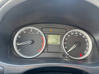 Škoda Fabia 2 1.4 16v 63 kw po servisu - 10