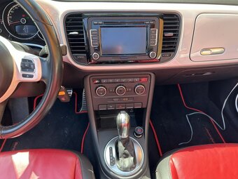 VW Beetle 2.0 TDi Sport DSG - 10