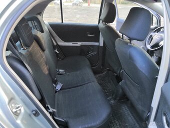 Toyota Yaris II automat - 10