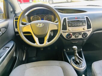 HYUNDAI i 20 1.2 i BENZÍN NAJETO JEN 99 TIS KM - 10