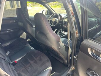 Subaru Impreza 2.5 WRX STI sedan - 10