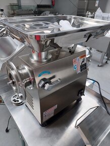 Mlýnek na maso 22 Řeznický vlček, Řezačka masa 22 - 10