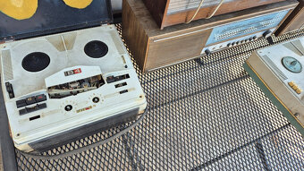 Rádio TESLA, HORNYPHON, kotoučák TESLA - 10