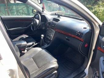 Toyota Avensis 2.0D4D 85 kW - 10