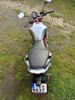 Kawasaki ER6n - 10