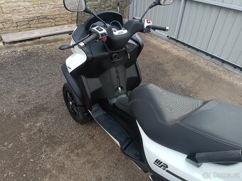 Piaggio mp3 300LT Bílá Cz doklady v ceně - 10