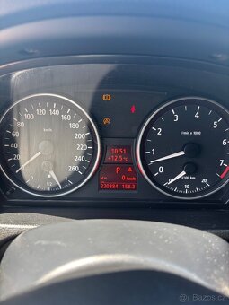 BMW E90 330i - 10