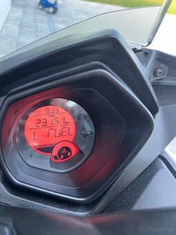 YAMAHA X-Max 125 r.v. 2015 - 10