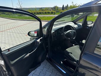 Opel Zafira 1.8 / 7 míst - 10