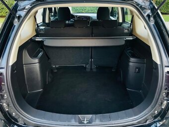 Mitsubishi Outlander 2.0i BENZÍN 2017 MANUÁL LED KAMERA 2WD - 10