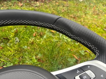 Rline VW VOLANT KOZENY MULTIFUNKCNY biele šitie - 10