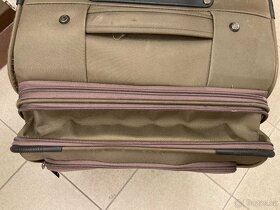 Cestovní kufr (s rozměry kabinového zavazadla) - 10