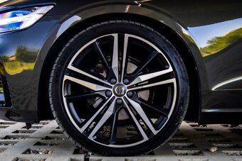 Volvo V60 B4 MildHybrid Momentum Pro AT8 - 10