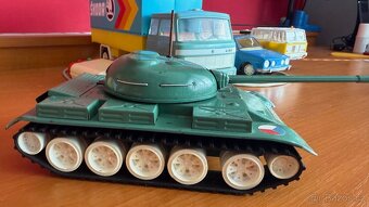 ITES - Staré hračky Tatra, Tank a pod - 10