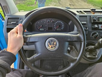 Volkswagen T5 - 10