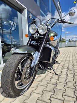 Triumph Rocket III Roadster - 10