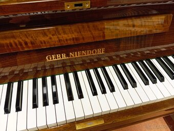 Niendorf pianino mod.114-Dovoz i na Štědrý den. - 10
