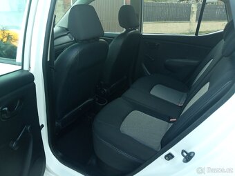 Hyundai i10 - 10