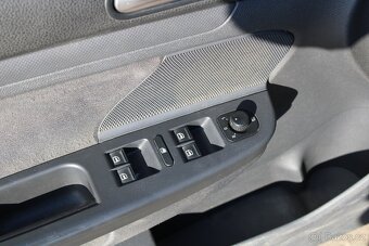 Volkswagen Golf 1,9TDi 77KW, STK 2/2027,DIG.KLIMA, r.v. 2008 - 10