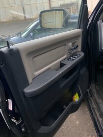 Náhradní díly Dodge ram 5,7L rv 2012 - 10