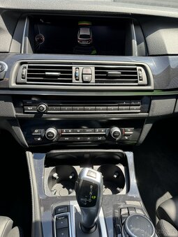 BMW 530D X-Drive - TOP STAV JEN 126tis KM GARÁŽOVANÝ - 10