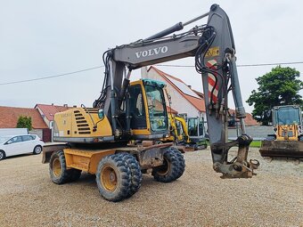 Kolo y bagr EW140b ne jcb.bobcat takeuchi - 10