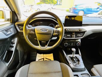 FORD FOCUS 1.5 TDCi 88 kW 6RYCHL VYHŘEV SKLA SEDAČEK A VOLAN - 10