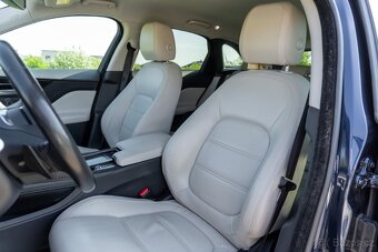 Jaguar F-Pace 2.0 I4 Prestige AWD A/T - 10