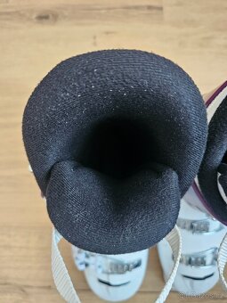 Dívčí lyžáky Atomic Hawx Girl jr 4 W (24) - 10