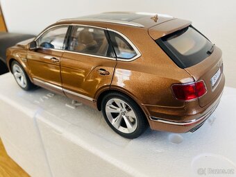 PRODÁNO Bentley Bentayga Kyosho 1:18 - 10