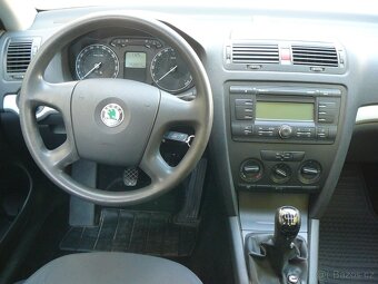 Škoda Octavia 2.0i FSi 110kW - 10