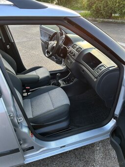 Škoda Fabia 2 combi 1.4i 16V nová STK KLIMA malý nájezd - 10