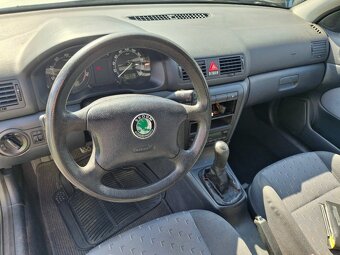 Škoda Octavia kombi 1,6i 16V - 10