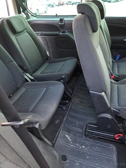 Ford Galaxy - 10