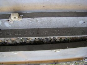 Vnější plastové lišty dveří M-B W124 - 10