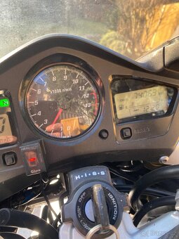 Honda VFR 800 VTEC - 10