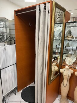 Nábytek do prodejny - 10