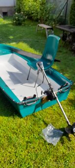 Laminátová loďka s elektromotorem - 10