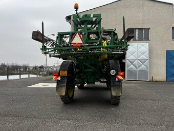 Samojizdny postřikovač John deere R4040i - 10