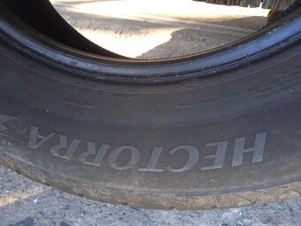 Prodám letní pneu 215/ 60 R 16 - 10