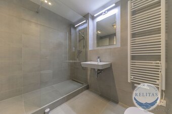 Pronájem bytu 2+kk/B + GS, 53,2 m², u stanice metra Opatov - 10