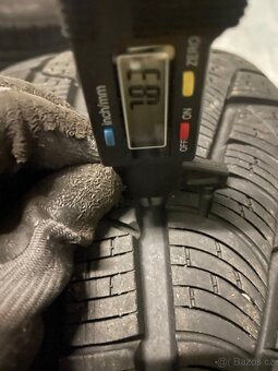 Orig zimni alu VW Tiguan II Sebring r18 + Pirelli 235/55r18 - 10