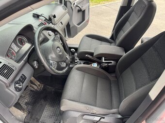 VW Touran 2.0TDi 103KW - 10