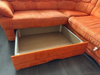 Rozkládací pohovka - 10