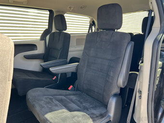 Dodge Grand Caravan SXT 3.6 V6, 1 majitel, 47 000 km - 10