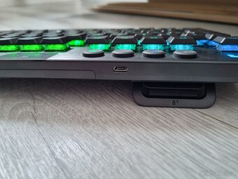 Mechanická klávesnice Logitech G915 TKL GL Tactile - 10