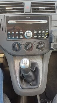 Ford C-MAX 1.6 i - 10