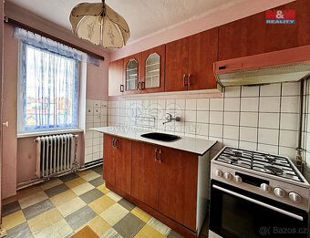 Prodej bytu 3+1 s garáží, 65 m², Žatec, ul. Bratří Čapků - 10